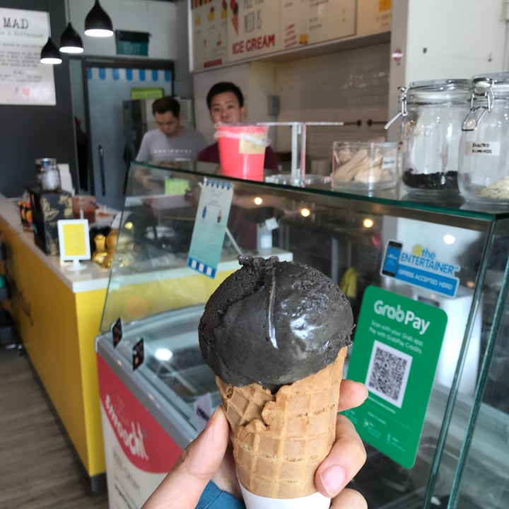 photo of WellSmoocht Xiao Hei Ice Cream (Black Sesame) shared by @sweetveganneko on  22 May 2018 - review