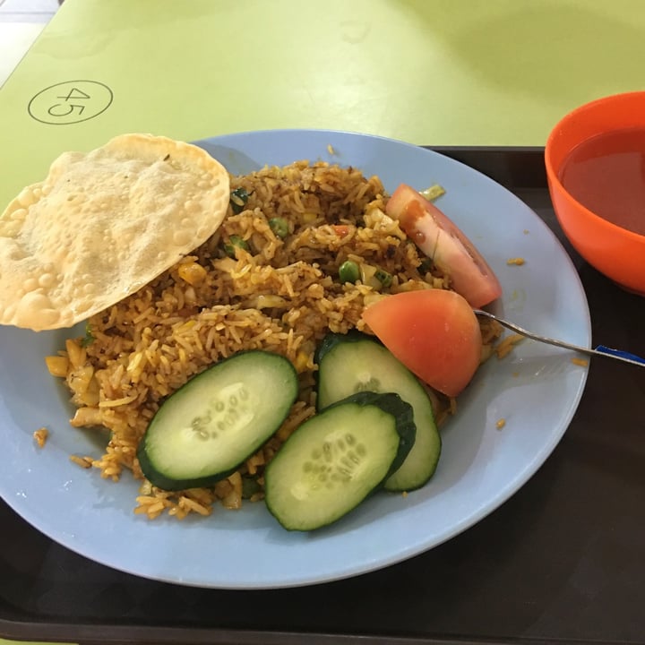 review photo of Indian Vegetarian Cuisine Nasi Goreng shared by @5novegs on 09 Oct 2022 - review