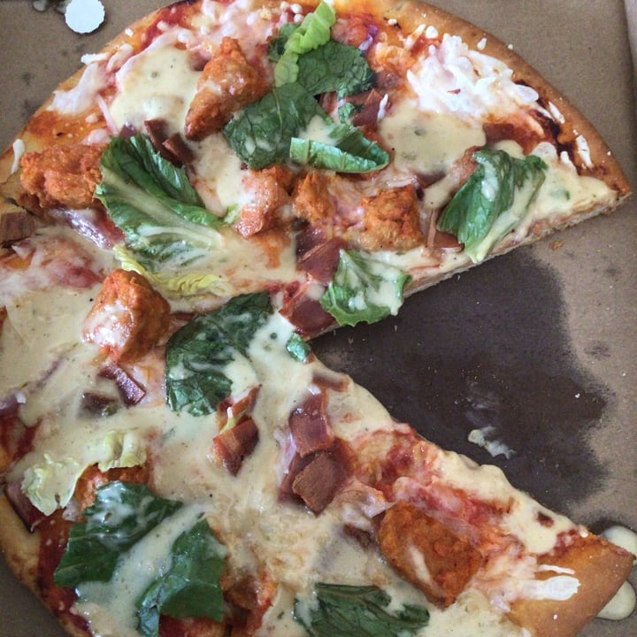 photo of Sweet Beets Buffalo chicken pizza shared by @newannebt on  30 Jun 2021 - review