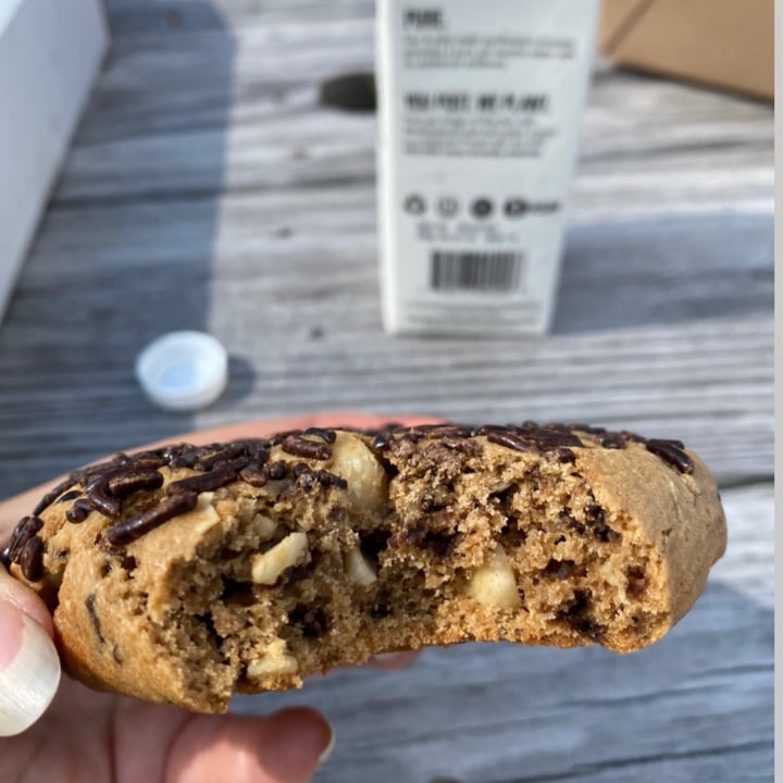 photo of Dutch's Chocolate Chip Cookie shared by @smmpurple66 on  17 Sep 2021 - review