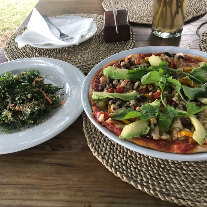 photo of Leafy Greens Vegan Pizza shared by @preenasastra on  04 Apr 2021 - review