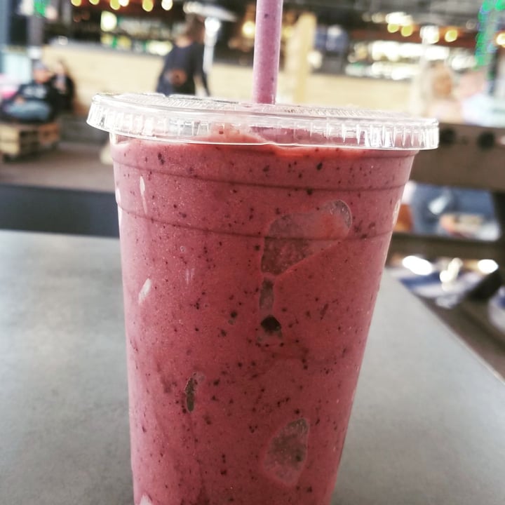 review photo of Foxy Fruit Acai Bowls & Smoothies PBJ and Coco Smoothie shared by @fruitsohard on 12 Feb 2020 - review