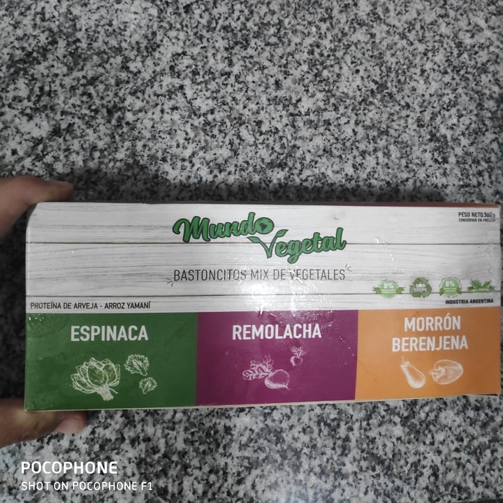 photo of Mundo Vegetal Bastoncitos Mix de Vegetales shared by @claudinadiaz on  21 Nov 2020 - review