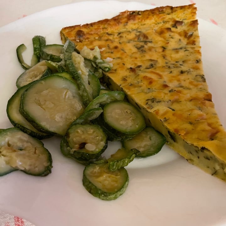 photo of IperBiobottega Farinata con patate e verdure e contorno di zucchine shared by @maui on  05 Sep 2022 - review