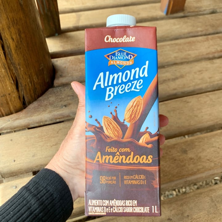 photo of Blue Diamond Almond breeze chocolate shared by @paulaneder on  11 Sep 2022 - review