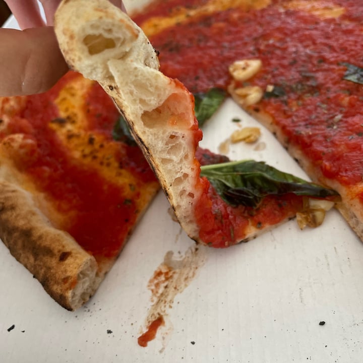 photo of Pizzeria e altro esposito da napoli marinara shared by @nebbia on  10 Jun 2022 - review