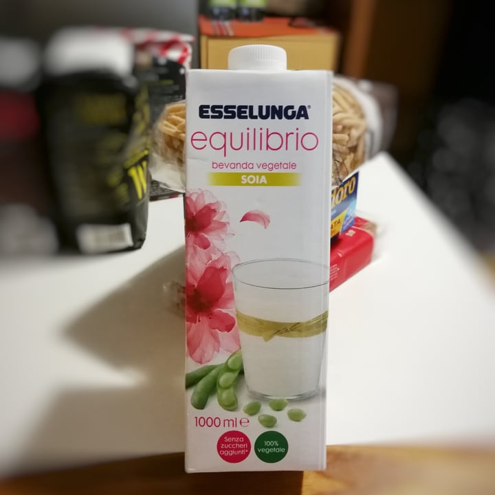 photo of  Esselunga Bevanda vegetale soia senza zuccheri aggiunti shared by @camyveg on  15 Dec 2021 - review