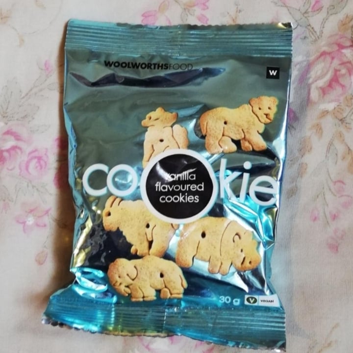 photo of Woolworths Food Vanilla flavoured cookies shared by @alexmassey on  06 Aug 2020 - review
