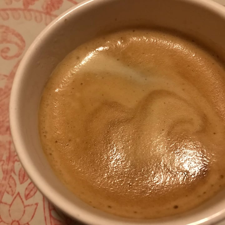 photo of Rama Negra Casa de Café Café Cortado Con Leche De Almendras shared by @ccarola on  28 Feb 2022 - review