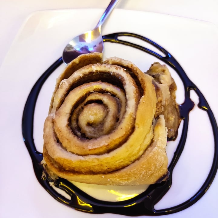 photo of Freedom Cakes Cinnamon Roll shared by @ngn28 on  09 Aug 2021 - review