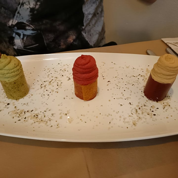 review photo of Ristorante Flora Tris hummus shared by @lunamariacrocco on 04 Jun 2022 - review