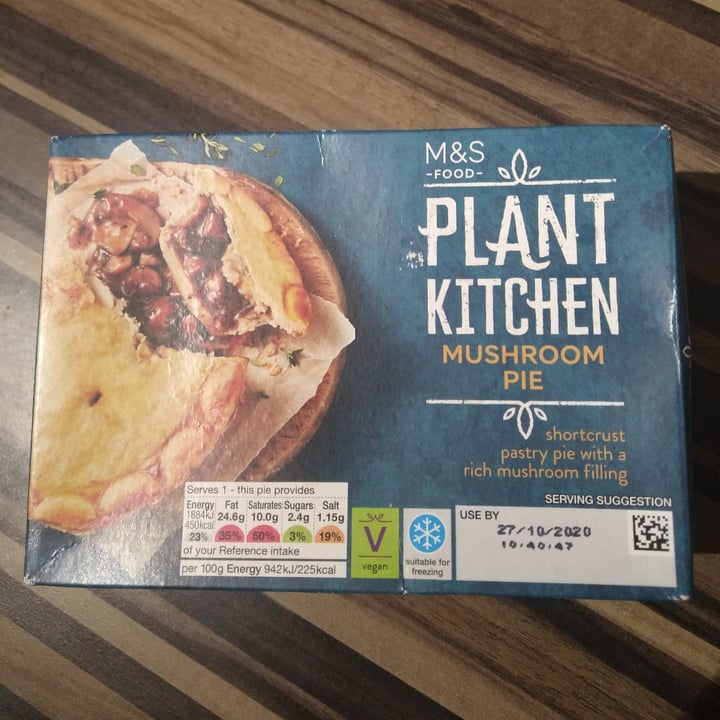 review photo of Plant Kitchen (M&S) Mushroom Pie shared by @cvan on 20 Oct 2020 - review