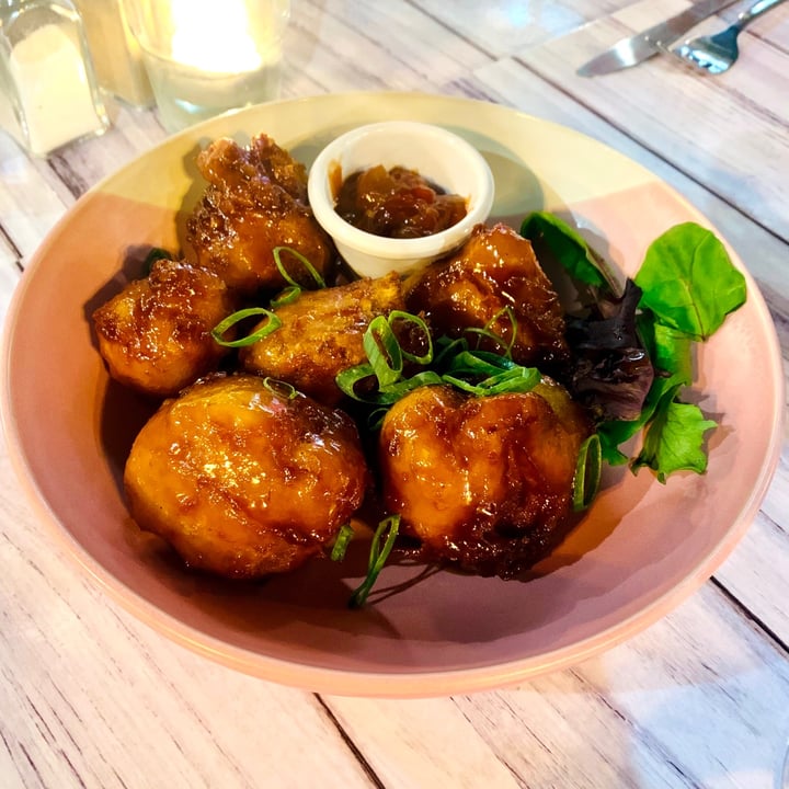 photo of The Lazy Dory Cauliflower Buffalo Wings shared by @georginakreutzer on  29 Dec 2020 - review