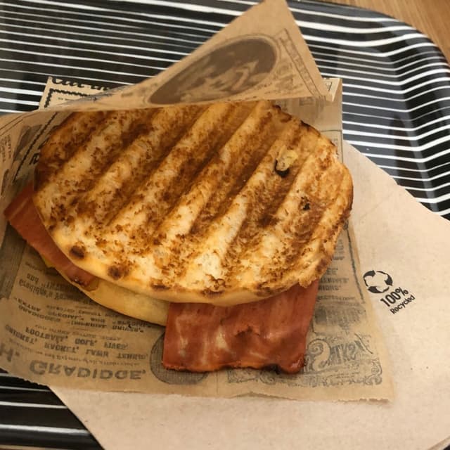 Foto del plato “Petit Croque Monsieur”