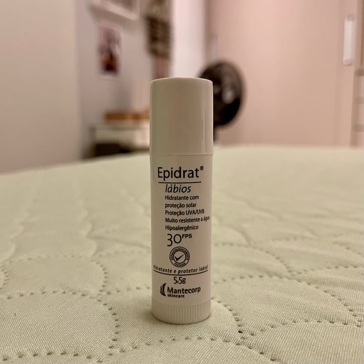 photo of Mantecorp Epidrat Lábios shared by @giimartinelli on  21 Jun 2022 - review
