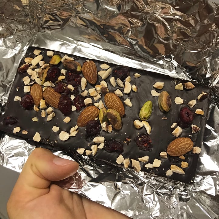 photo of Mamuschka Chocolate 56% con frutos secos shared by @sechague on  14 Mar 2021 - review