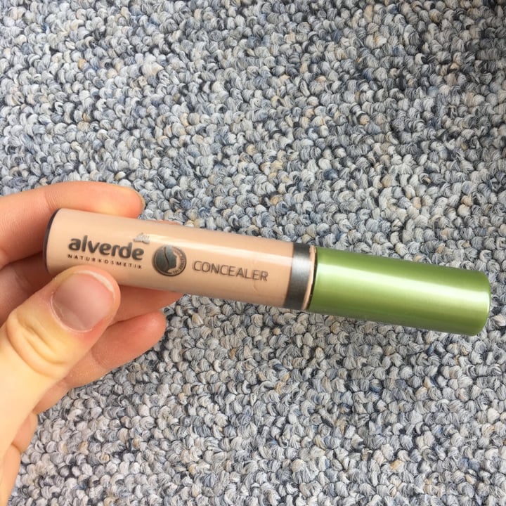 photo of Alverde Naturkosmetik Concealer shared by @blueberrypancake on  27 Jun 2020 - review