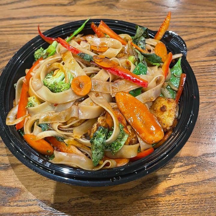 photo of Pei Wei Asian Kitchen Pad Thai Noodles shared by @manuelaw on  02 Aug 2022 - review