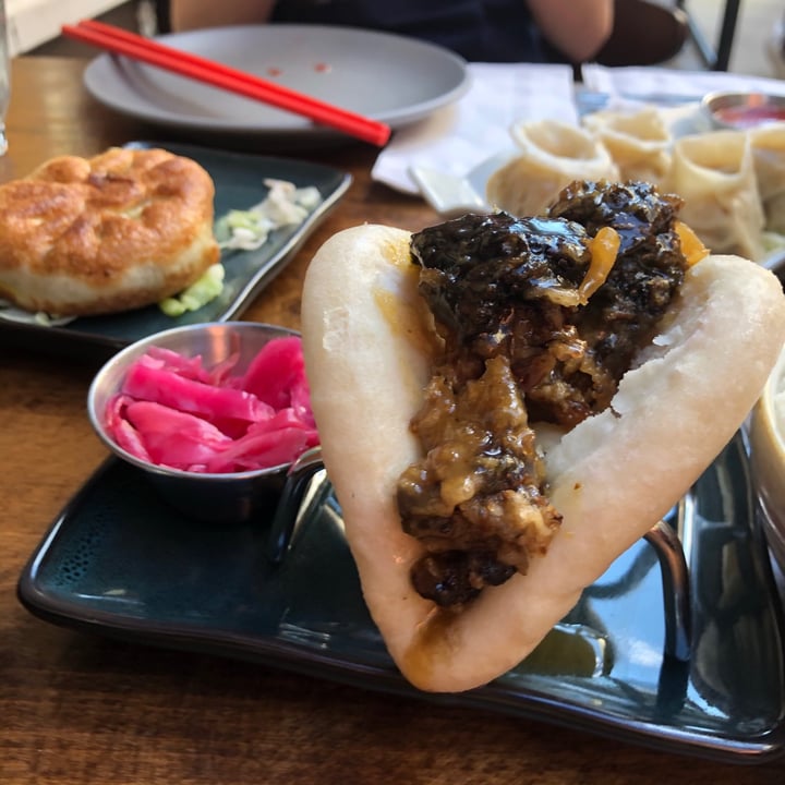 photo of Spicy Moon Vegan Szechuan Hen of the Woods Bao Bun shared by @ilovegoats on  01 Aug 2021 - review