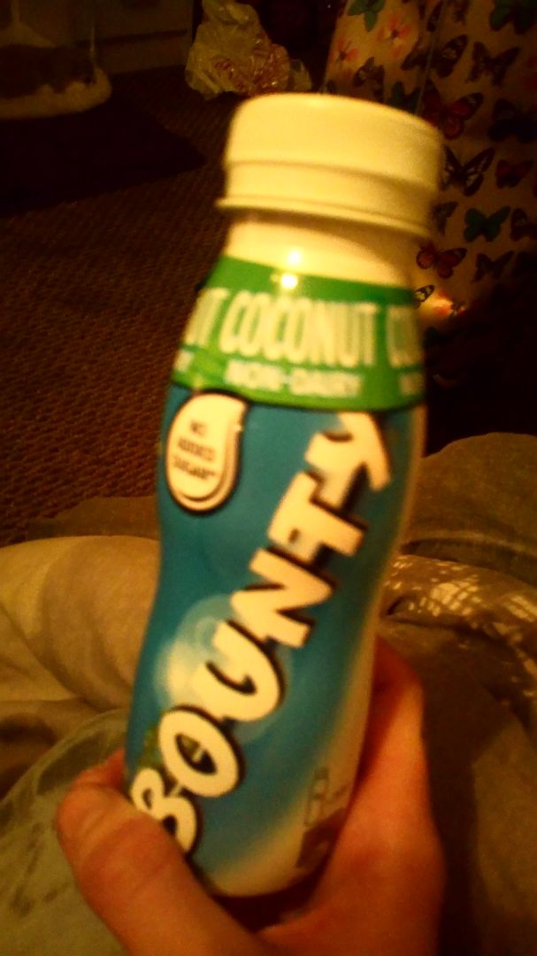 photo of Bounty Bounty Coconut Milkshake shared by @seaweedvibes on  20 Apr 2020 - review