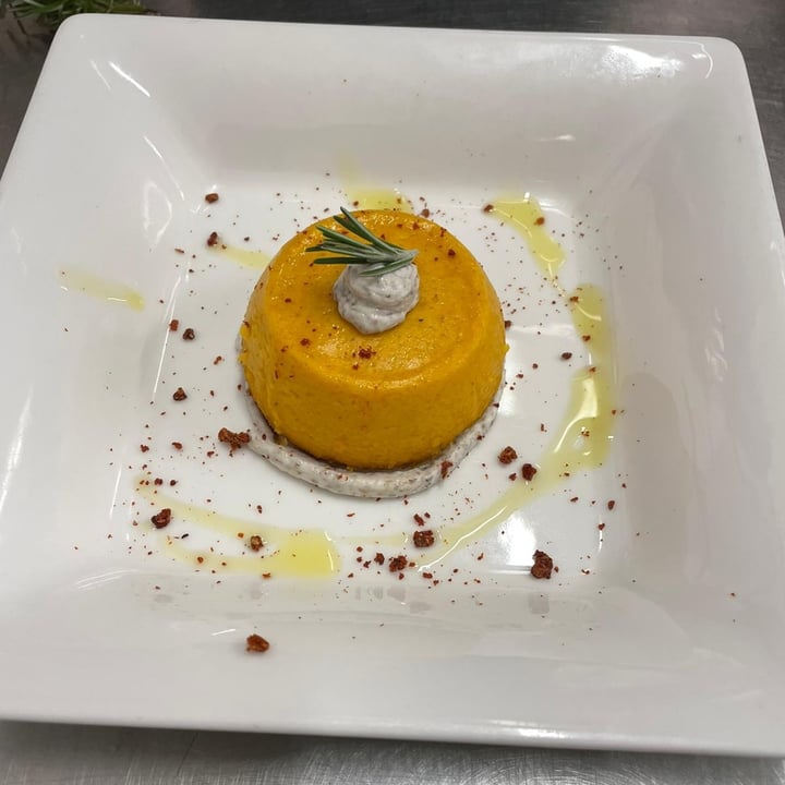 photo of Essenza Love Natural Food flan di zucca con crema di funghi shared by @anthe on  15 Sep 2022 - review