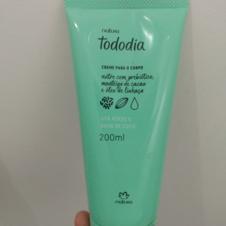 review photo of Natura Natura todo dia creme para corpo uva verde e água de coco shared by @lo321re on 18 Jul 2021 - review