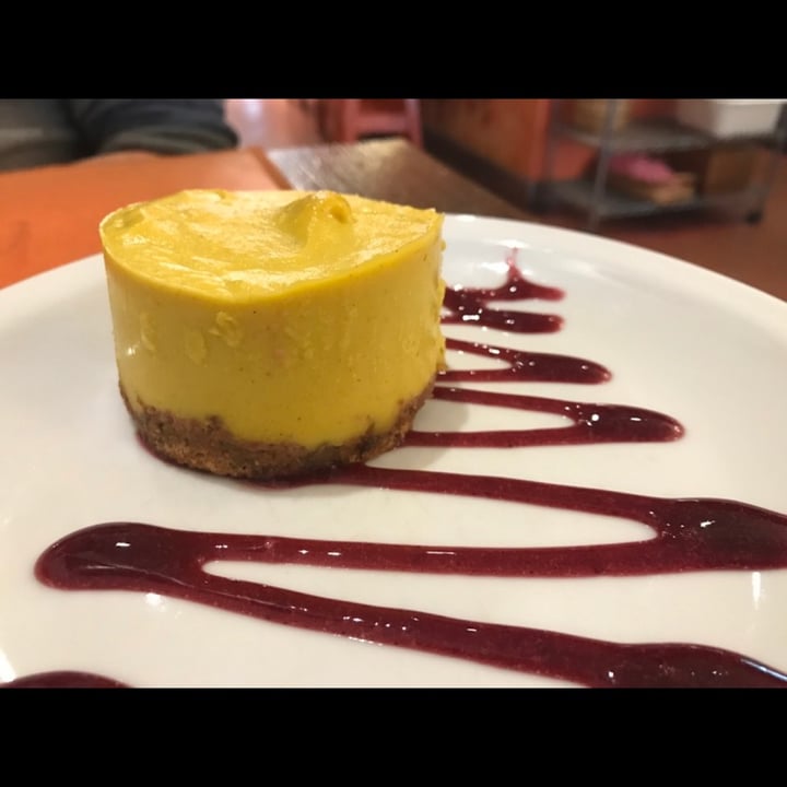 photo of Coco Naranja lemon pie shared by @inespressable on  25 Jul 2021 - review