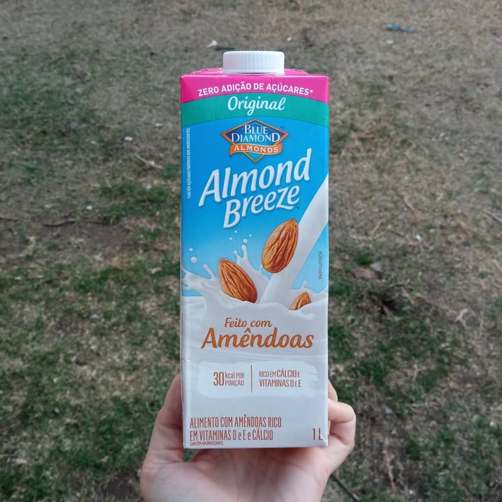 photo of Almond Breeze Leche De Almendras Sin Azúcar Agregada shared by @nazamartinez on  04 Sep 2022 - review