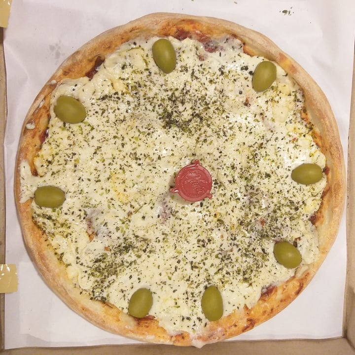 photo of Olivia Empanadas & Pizzas - Monroe Pizza de muzzarella vegana shared by @sildemar on  19 Jul 2020 - review