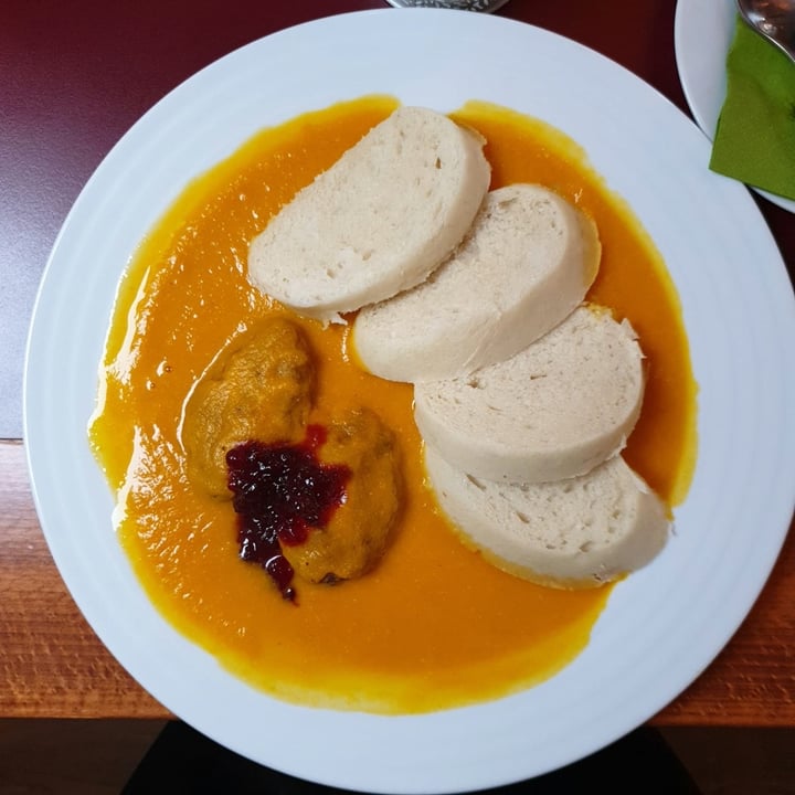 photo of Vegan's Prague Svíčková with Dumplings shared by @veganprinc3ss on  19 Jan 2020 - review