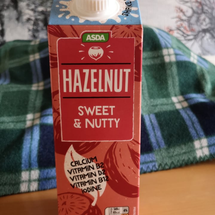 photo of ASDA Hazelnut Milk shared by @juliakrz on  20 Oct 2021 - review