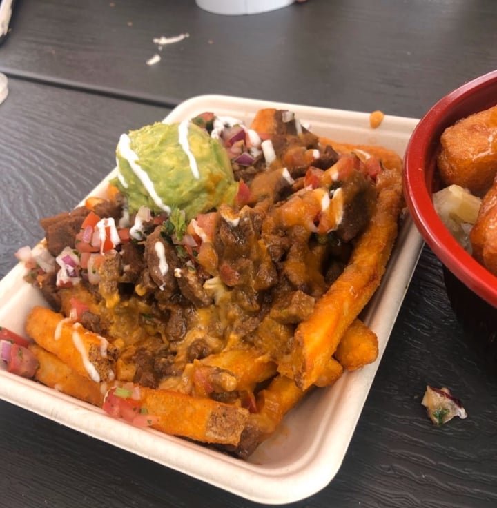 photo of Chicana Vegana Asada Fries shared by @unidad-animal on  24 Dec 2019 - review