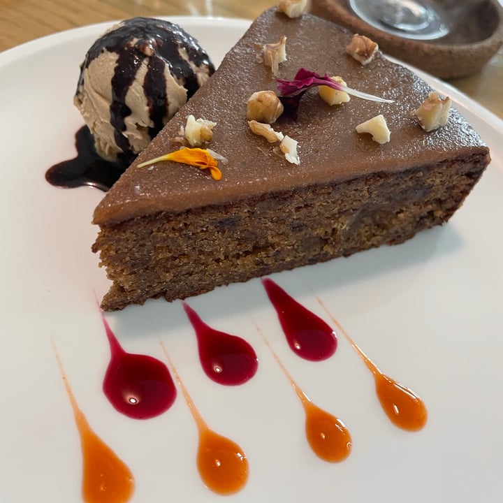 photo of Plant Cafe Date cake shared by @passportvegan on  11 Jan 2022 - review