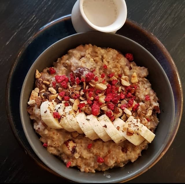 Foto del piatto “Warm oat porridge”