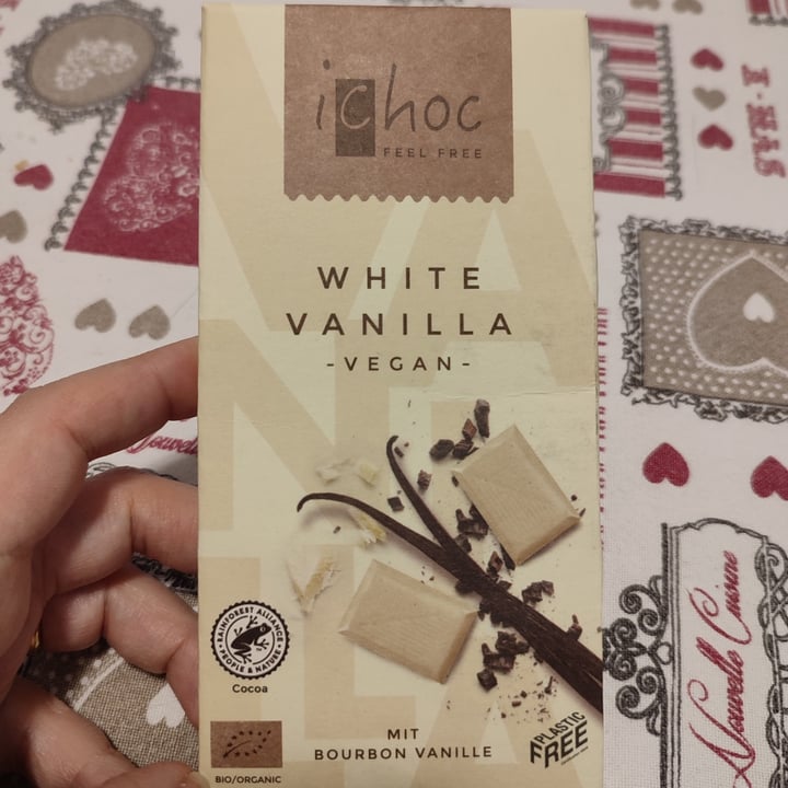 review photo of iChoc White Vanilla shared by @iaia82 on 10 Dec 2021 - review