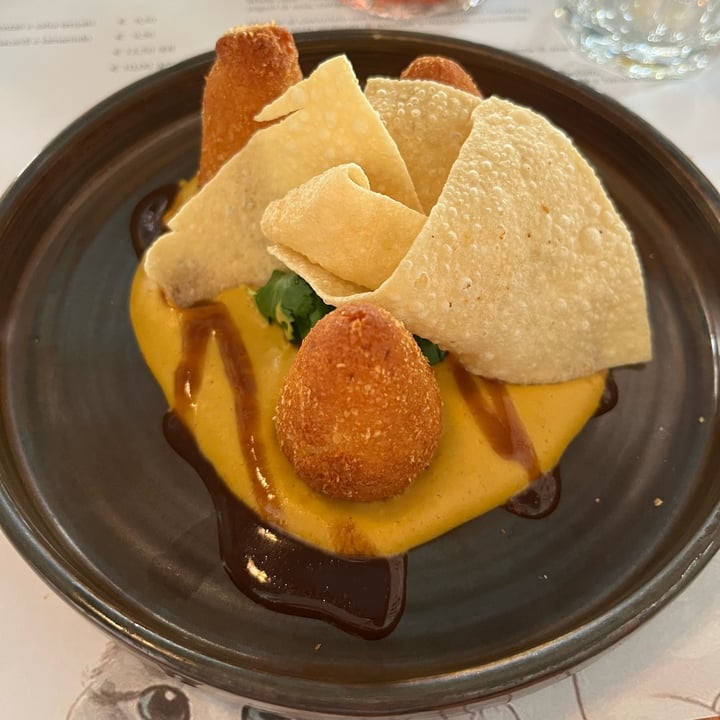 review photo of Romeow Cat Bistrot Arachidi D'autore: Dessert Alle Arachidi Con Cuore Di Caramello Salato, Copertura Di Cioccolato Fondente, Crunchy Di Arachidi Salate, Sable E Banana Soffiata shared by @usmile16 on 02 Apr 2022 - review