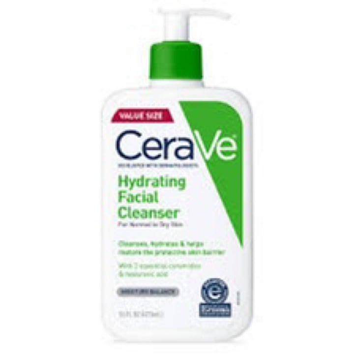 review photo of CeraVe Hydrating cream-to-foam cleanser shared by @juliaasimpsonn on 10 May 2022 - review