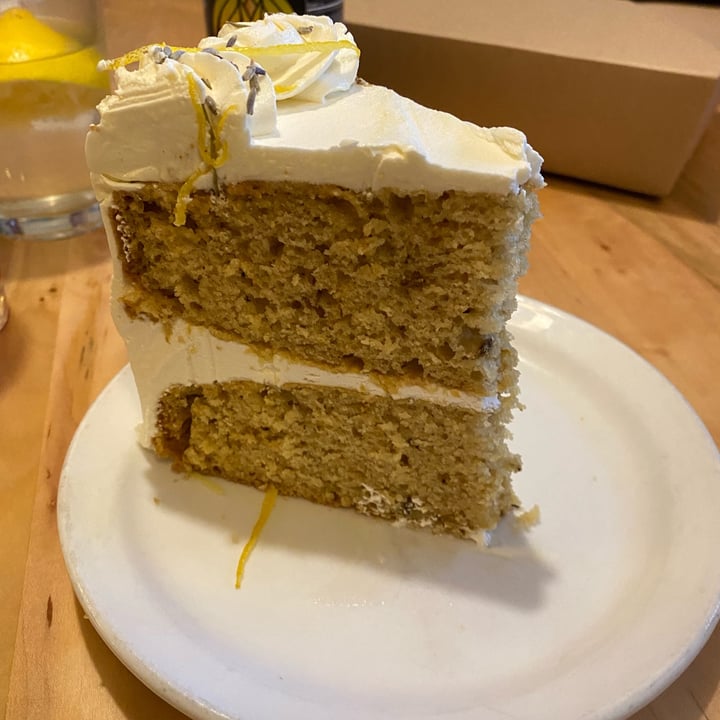 photo of Tasty Harmony Rosemary Lemon Cake shared by @hayward77 on  02 Jan 2022 - review