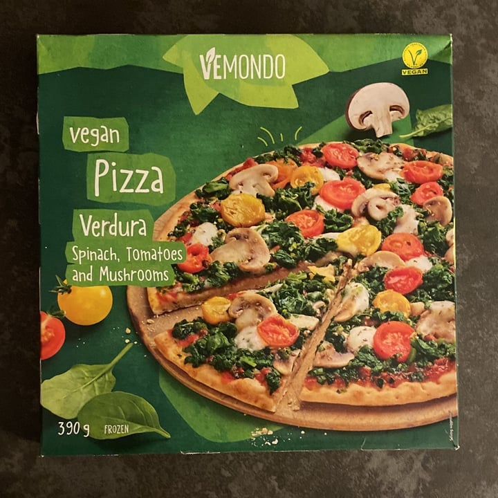 review photo of Vemondo Vegan Pizza Verdura with Spinach, Tomatoes & Mushrooms shared by @nocturna on 02 Mar 2022 - review