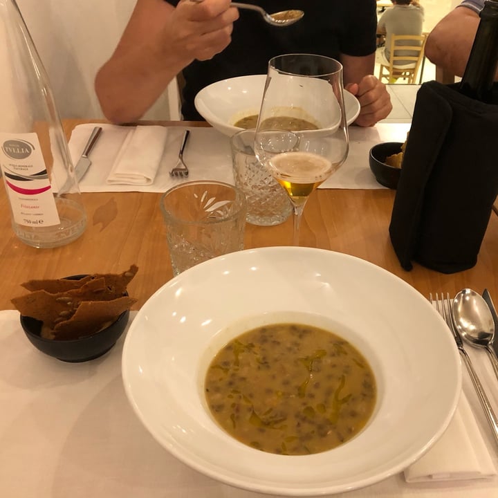 photo of Orto Osteria dalla terra Zuppa di legumi, paté di fagioli e sfoglia croccante di patate shared by @luciapaladini on  24 Jul 2022 - review