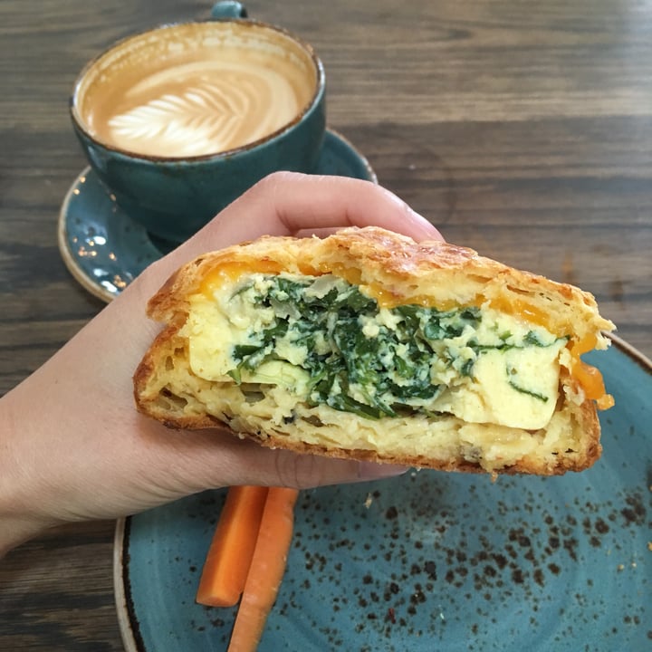 review photo of Craftsman and Wolves Breakfast sandwich shared by @ltlai on 23 May 2018 - review