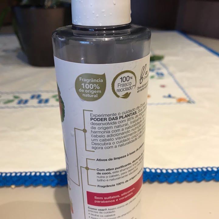 photo of Dove Shampoo Poder das Plantas - Nutrição + Gerânio shared by @silscheid on  17 Jun 2022 - review