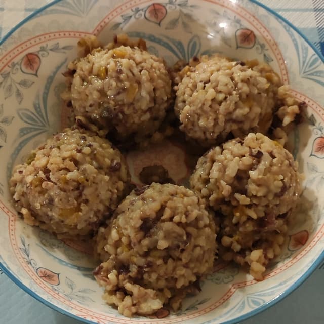 菜肴“Riso integrale con fagioli atzuki”的照片