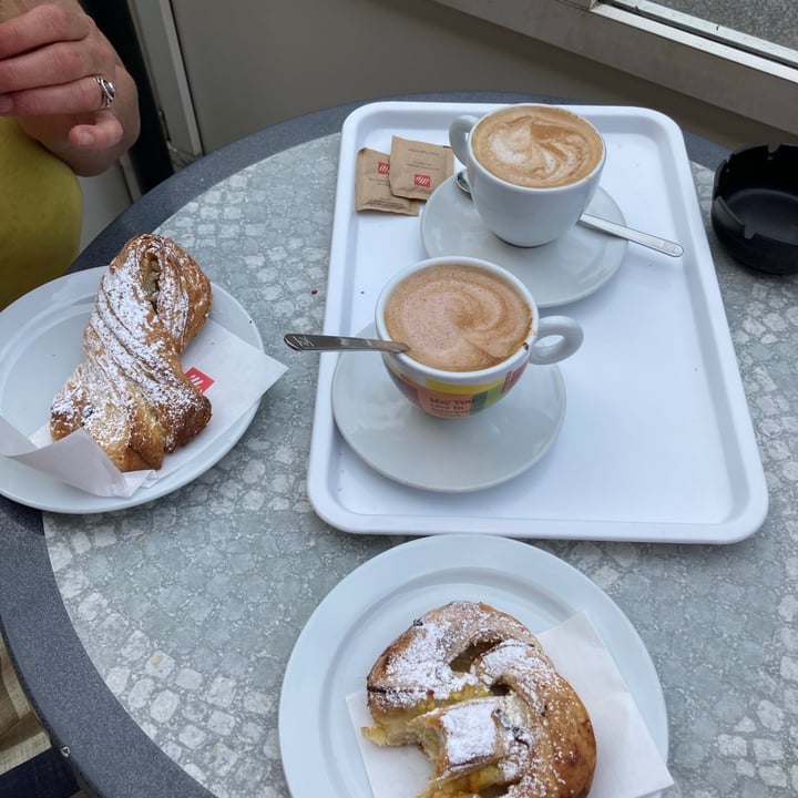 photo of Pasticceria Nilo's di Poletti e Spadoni Variety Of Brioches shared by @noianimali on  04 Jul 2021 - review