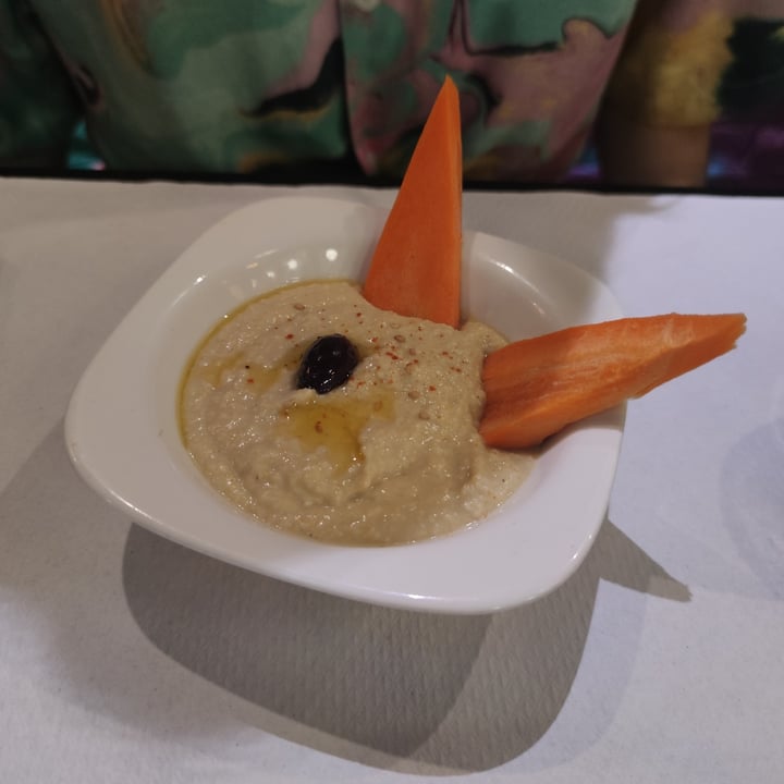 photo of Veggie Garden Hummus shared by @alanse on  07 Sep 2020 - review