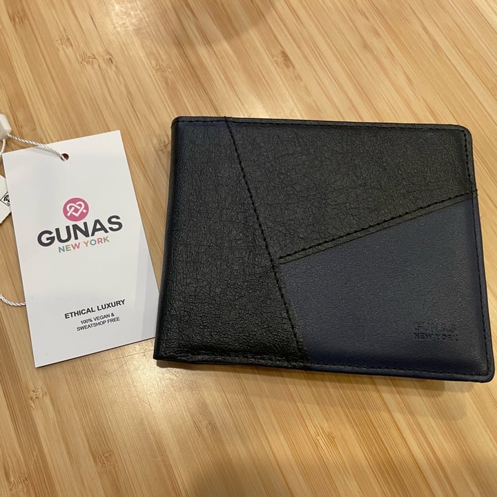 photo of Gunas New York Woody Vegan Wallet shared by @chiefwhitepaw on  20 Jun 2022 - review