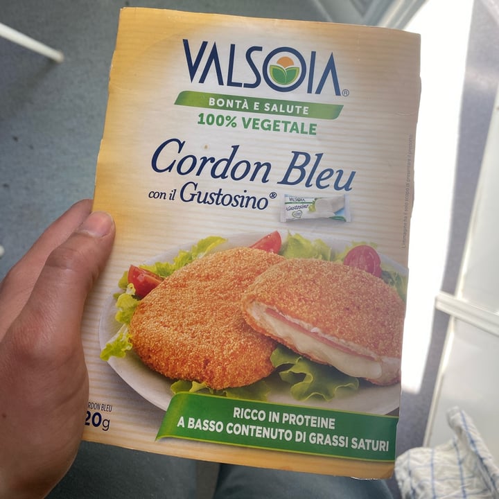 photo of Valsoia Cordon Bleu con il Gustosino shared by @agniri on  10 Apr 2022 - review