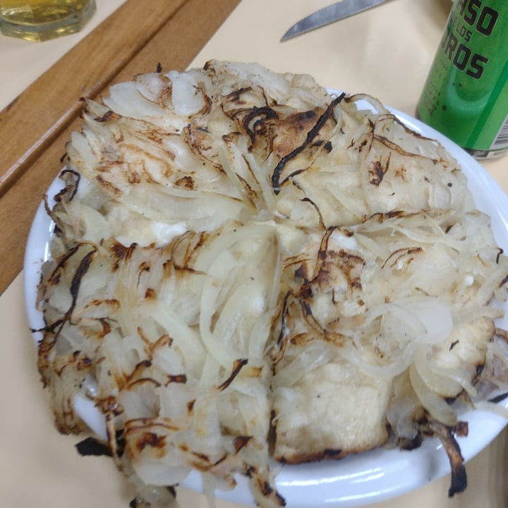 review photo of Pizzería Güerrin Pizza Fugazzeta Vegana shared by @tefi on 05 Aug 2022 - review