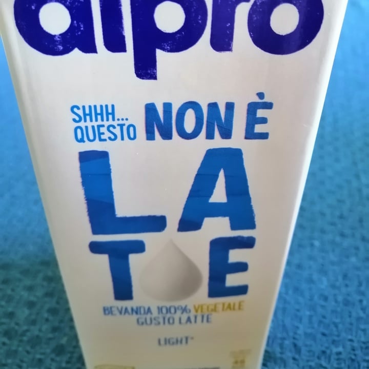 photo of Alpro Non è Latte Light shared by @chocomomo0601 on  10 Jun 2022 - review