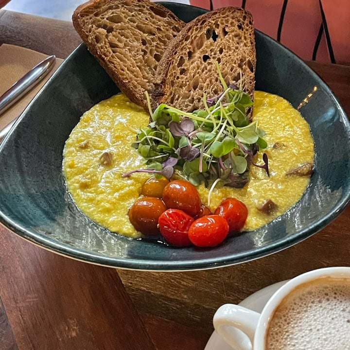 review photo of Distrito Vegano Revuelto de tofu shared by @ggj on 20 Nov 2022 - review